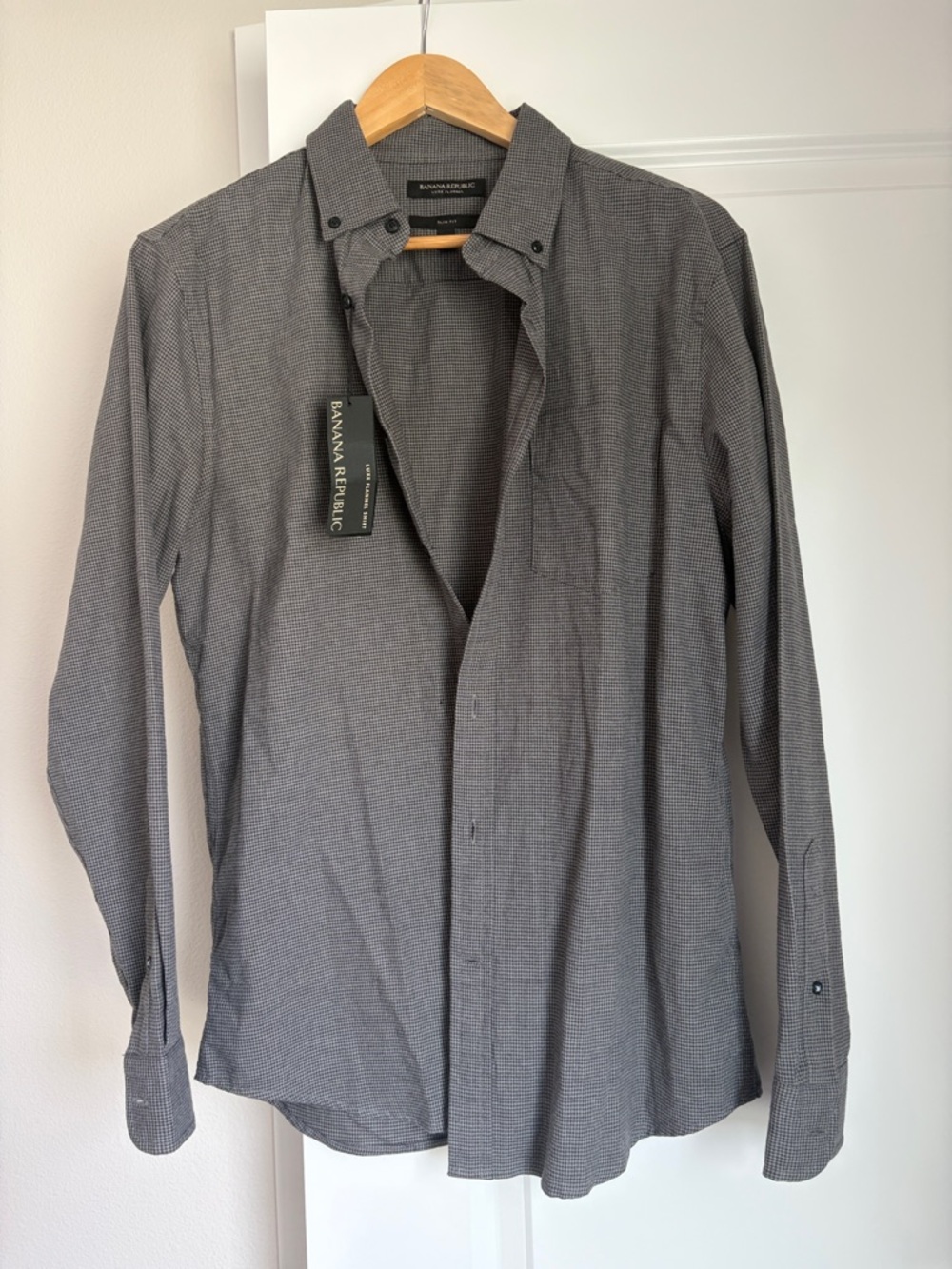 Banana Republic Men's Charcoal Micro-Pattern Button-Down Shirt 100% cotton